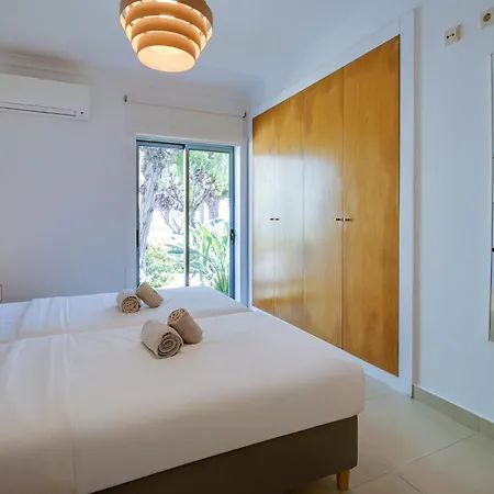 Stylish 2 Bd With Pool Wi-fi Ac Garage 2km 아파트
