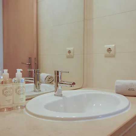Stylish 2 Bd With Pool Wi-fi Ac Garage 2km 아파트