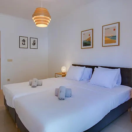 شقة Stylish 2 Bd With Pool Wi-fi Ac Garage 2km *