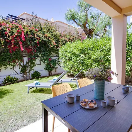 Stylish 2 Bd With Pool Wi-fi Ac Garage 2km *