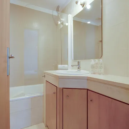Stylish 2 Bd With Pool Wi-fi Ac Garage 2km 아파트 *