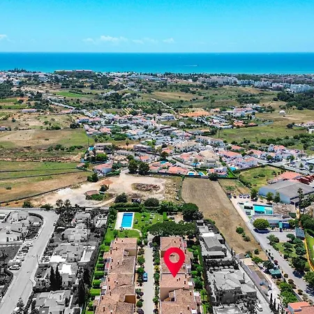 Stylish 2 Bd With Pool Wi-fi Ac Garage 2km جويا